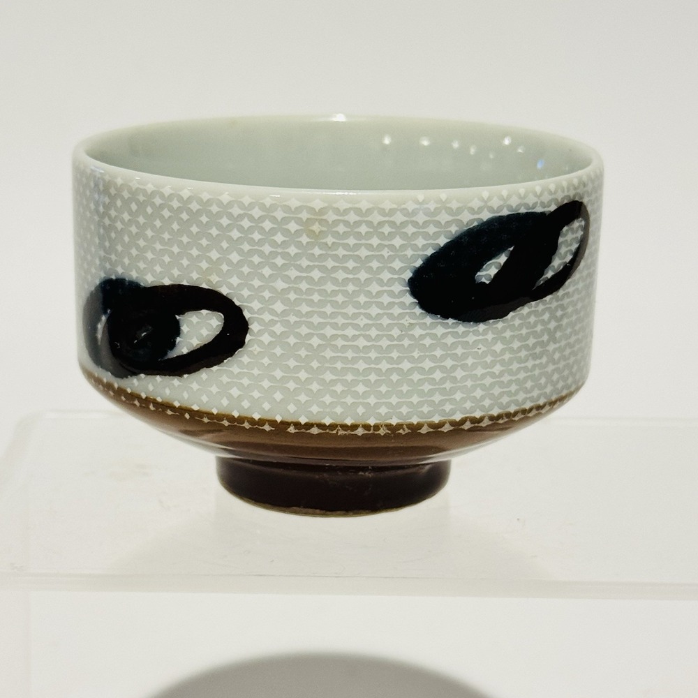 Japanese Chawan Matcha Bowl Tea White Crackle Brown Black Design